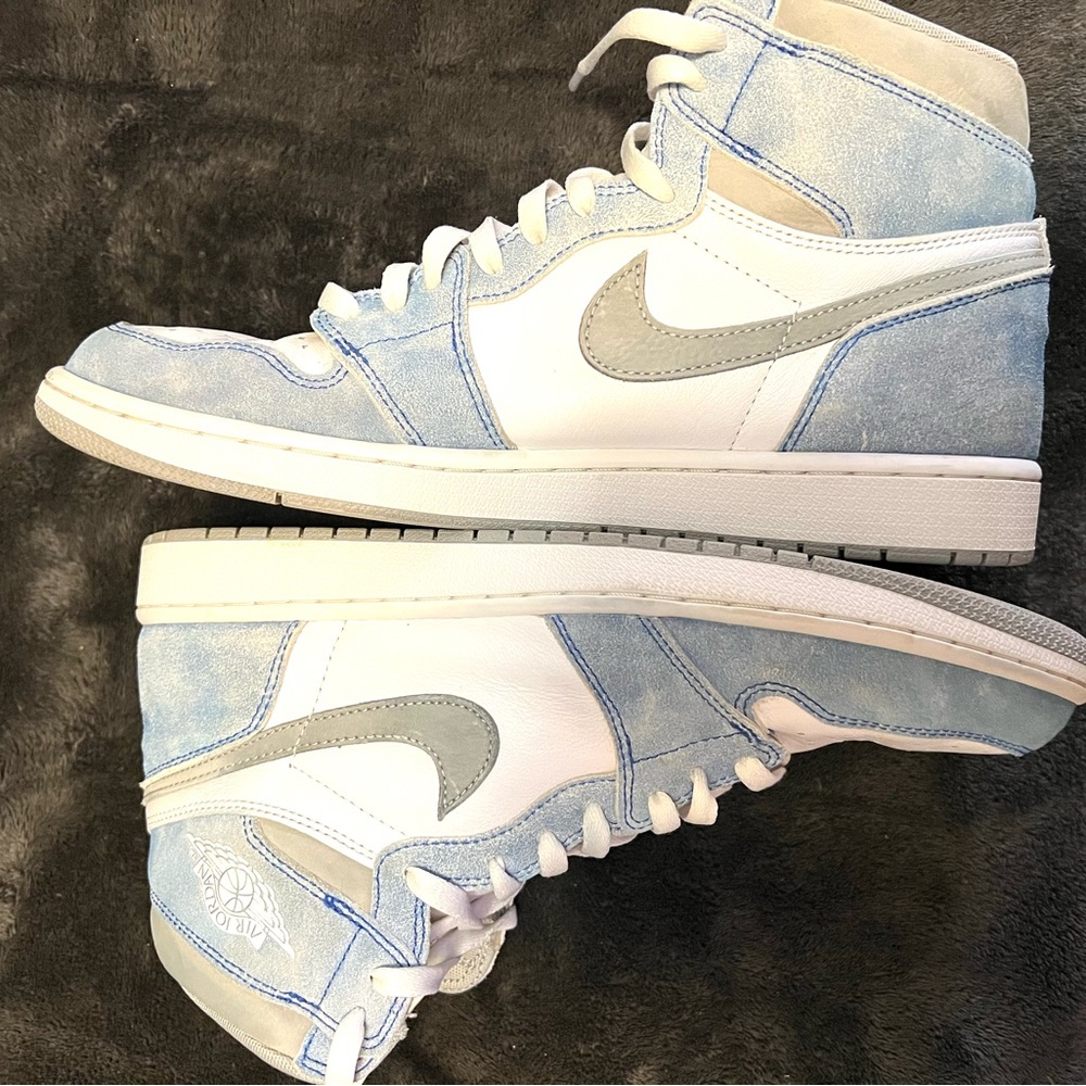 Jordan 1 Retro High OG Hyper Royal Men Shoes Mens Size 12 - Picture 3 of 9